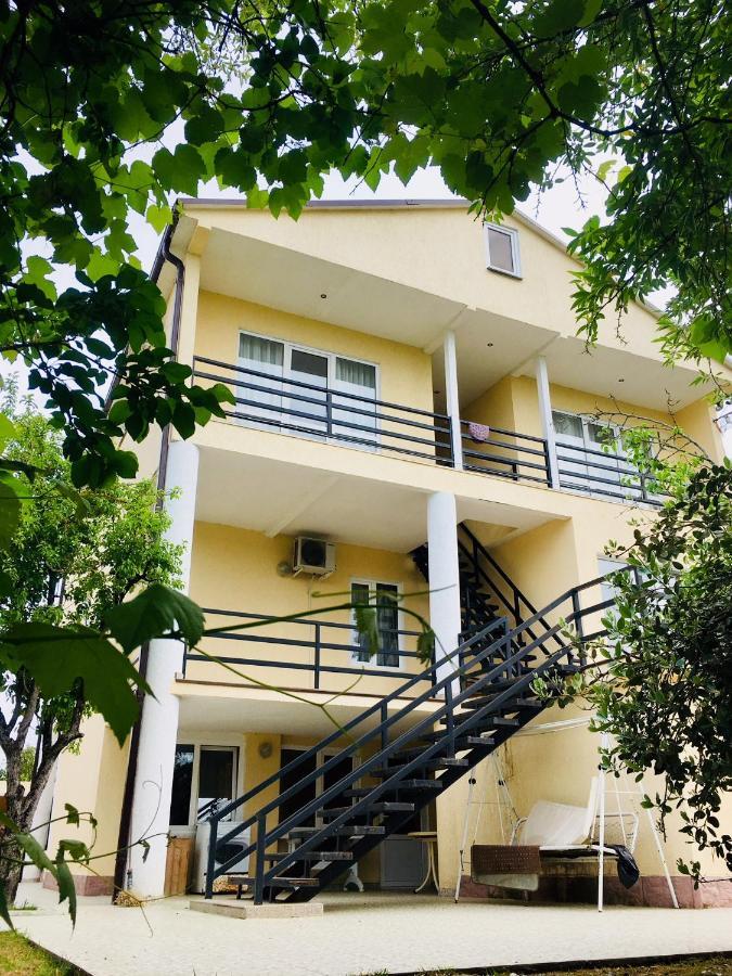 Rozalin Guest House Gudauta Luaran gambar